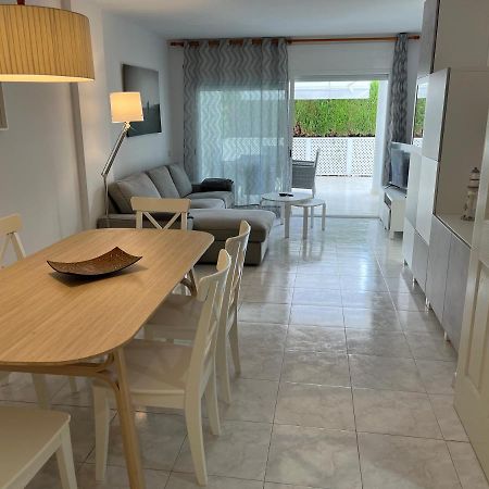 Amplio Apartamento Con Acceso Directo A Piscina Кастел Пладжа де Аро Екстериор снимка