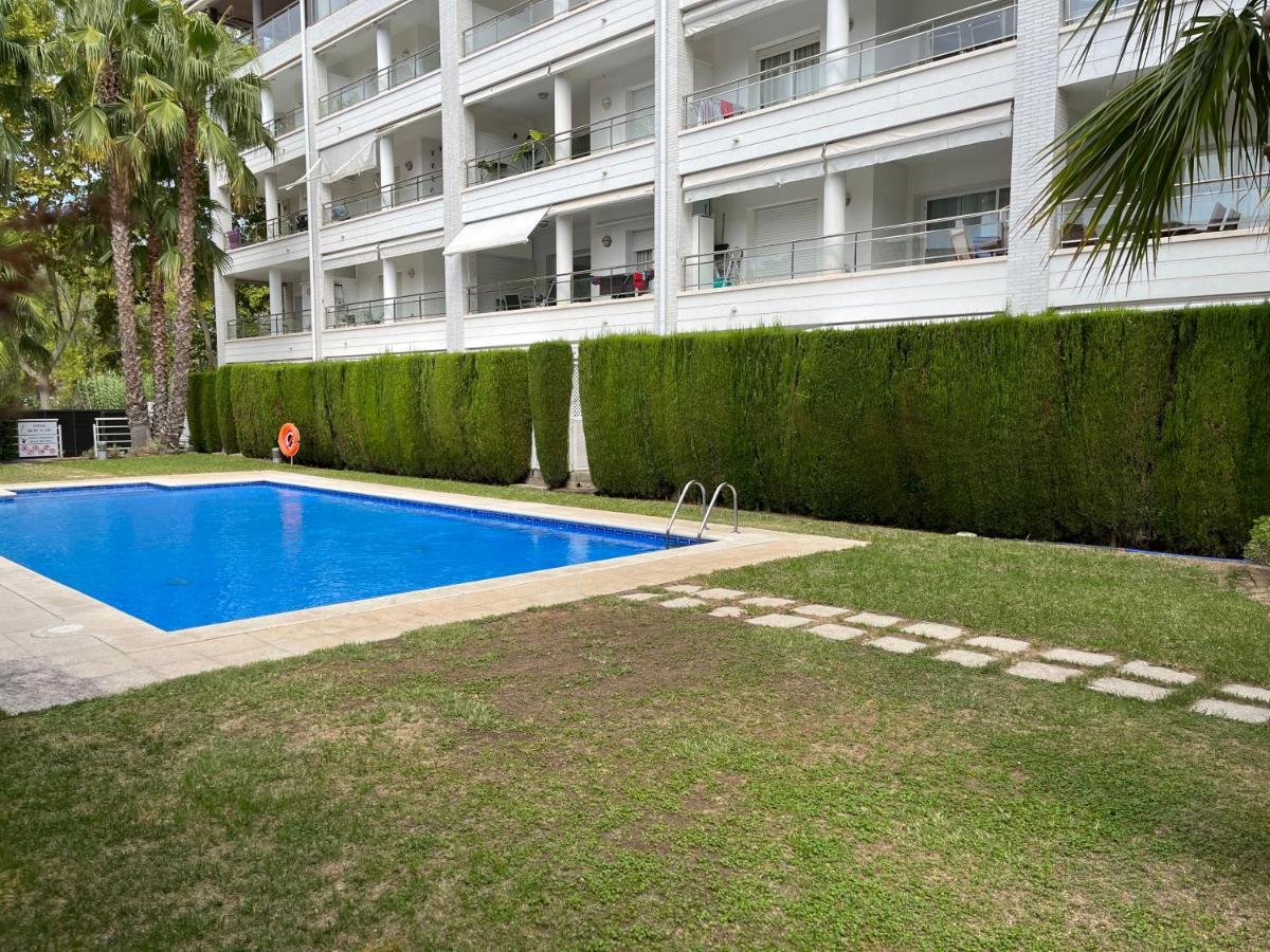 Amplio Apartamento Con Acceso Directo A Piscina Кастел Пладжа де Аро Екстериор снимка