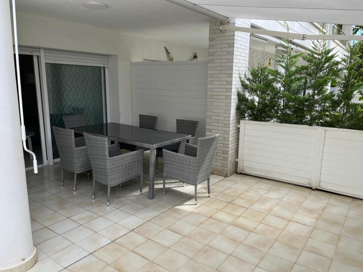 Amplio Apartamento Con Acceso Directo A Piscina Кастел Пладжа де Аро Екстериор снимка
