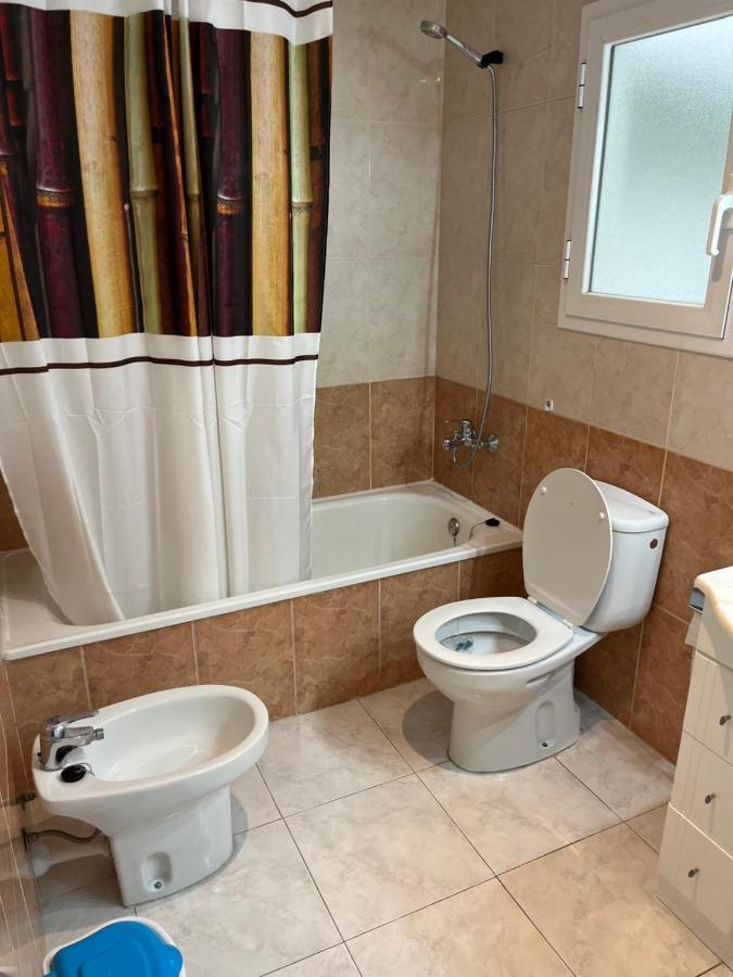 Amplio Apartamento Con Acceso Directo A Piscina Кастел Пладжа де Аро Екстериор снимка